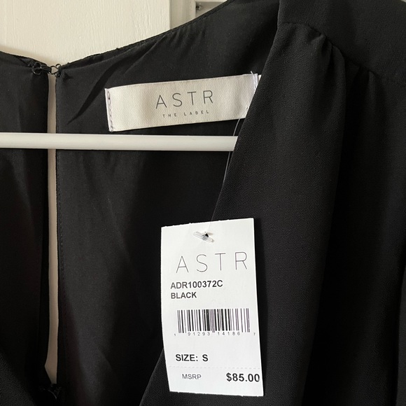 ASTR Black Ruched Front Dress - Picture 3 of 3